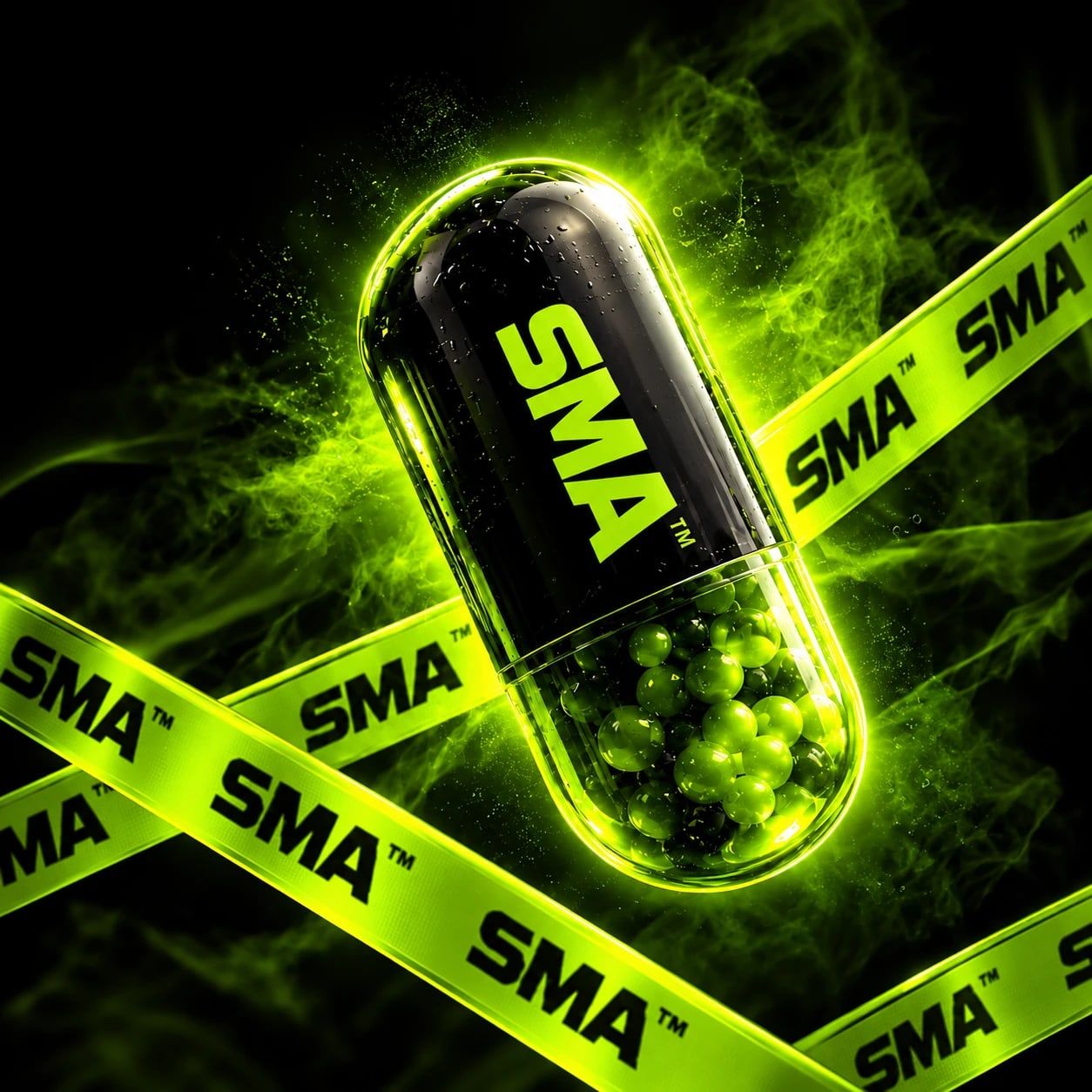 Cápsula transparente con el logo SMA y esferas verdes, entre cintas lima con la marca SMA y humo verde